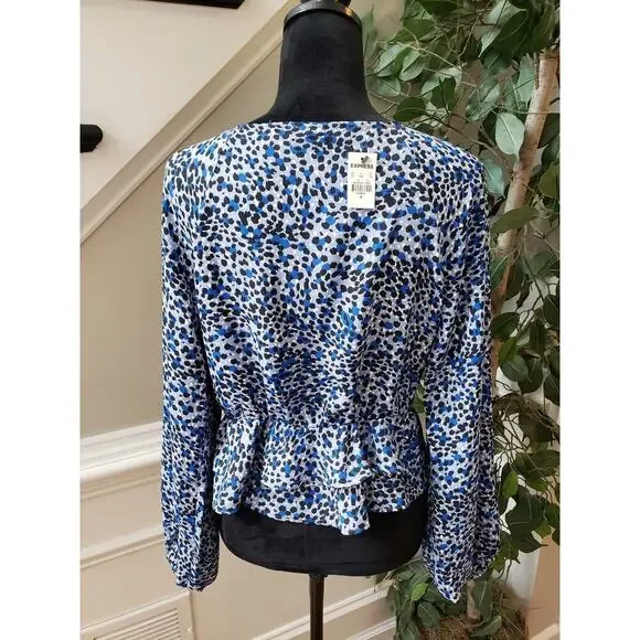 Express Blouse Top Womens Medium Blue Abstract Print Long Sleeve V-Neck Pullover - Picture 3 of 13